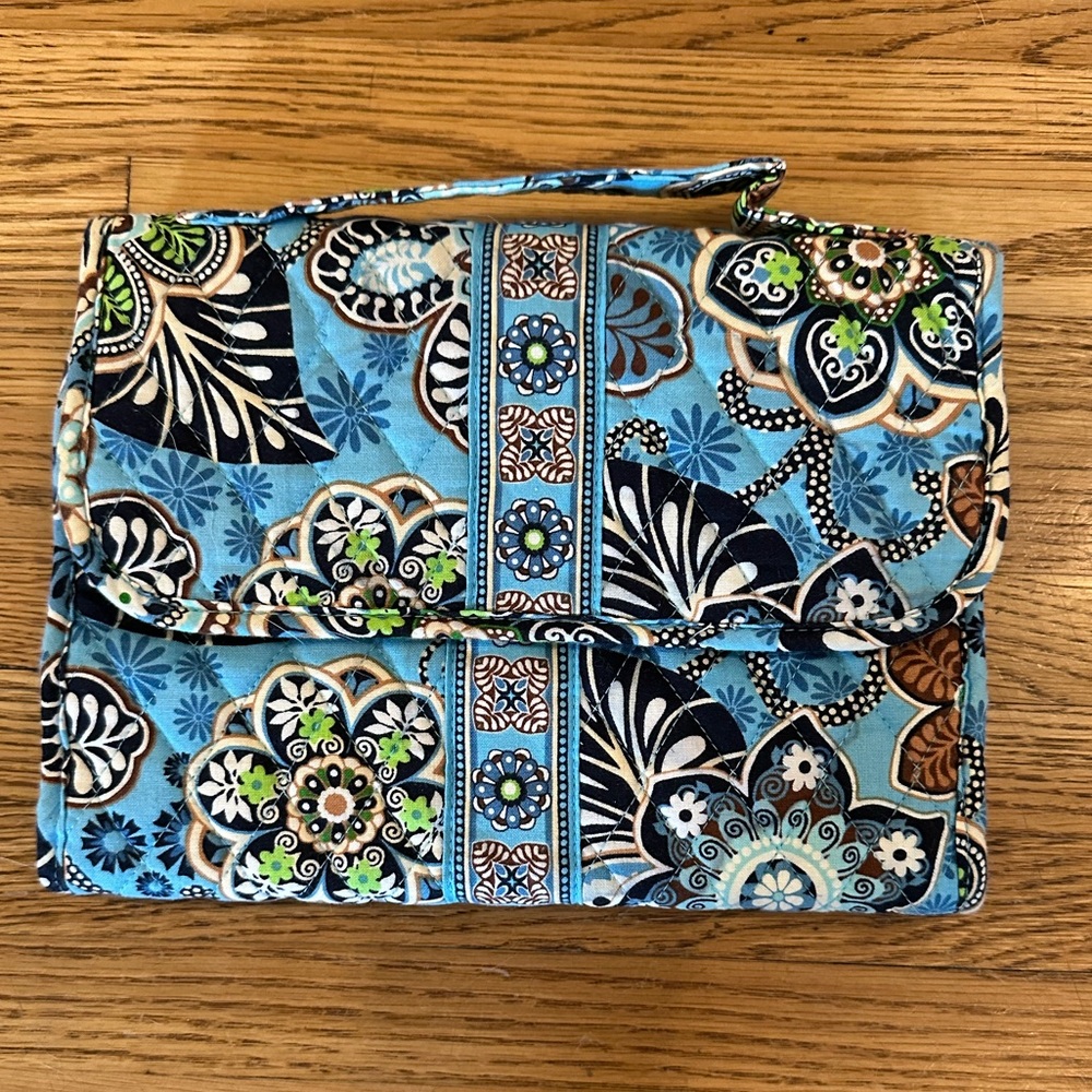 Vera Bradley Jewelry Organizer
Bag Travel Bali Blue